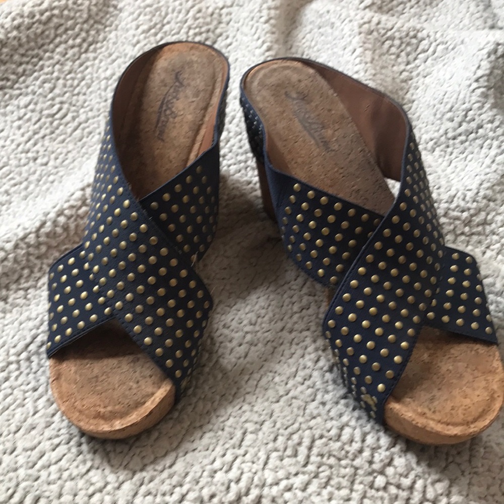 Platform wedged cross-strapped sandals